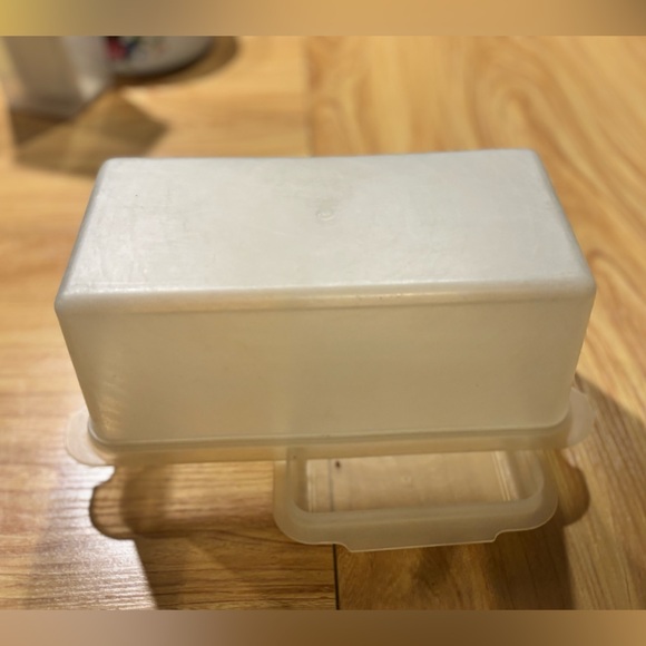 Vintage Tupperware Bread Storage Container - Picture 4 of 4